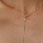 שרשרת לולאות עניבה עם אבן חן פרידוט ירוקה בצורת טיפה מכסף 925