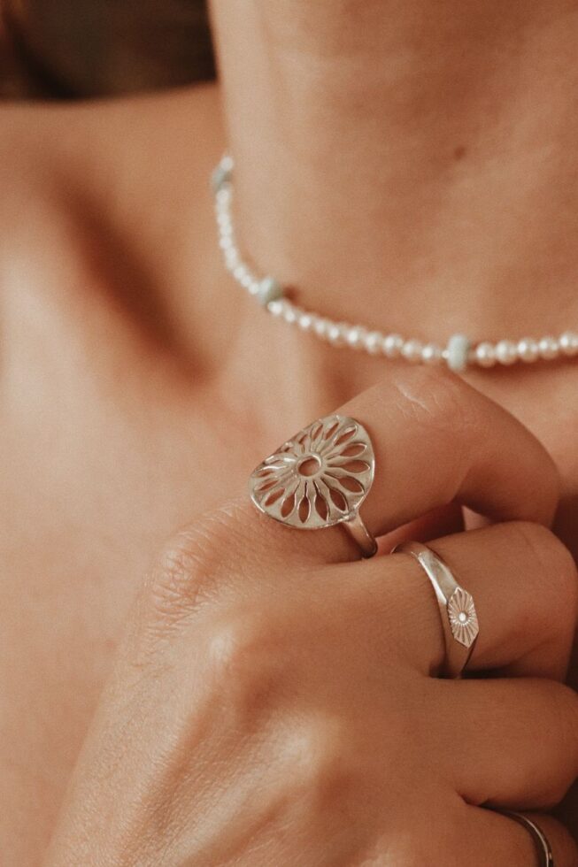 טבעת מדלה שמש מיוחדת עם נוכחות מכסף 925