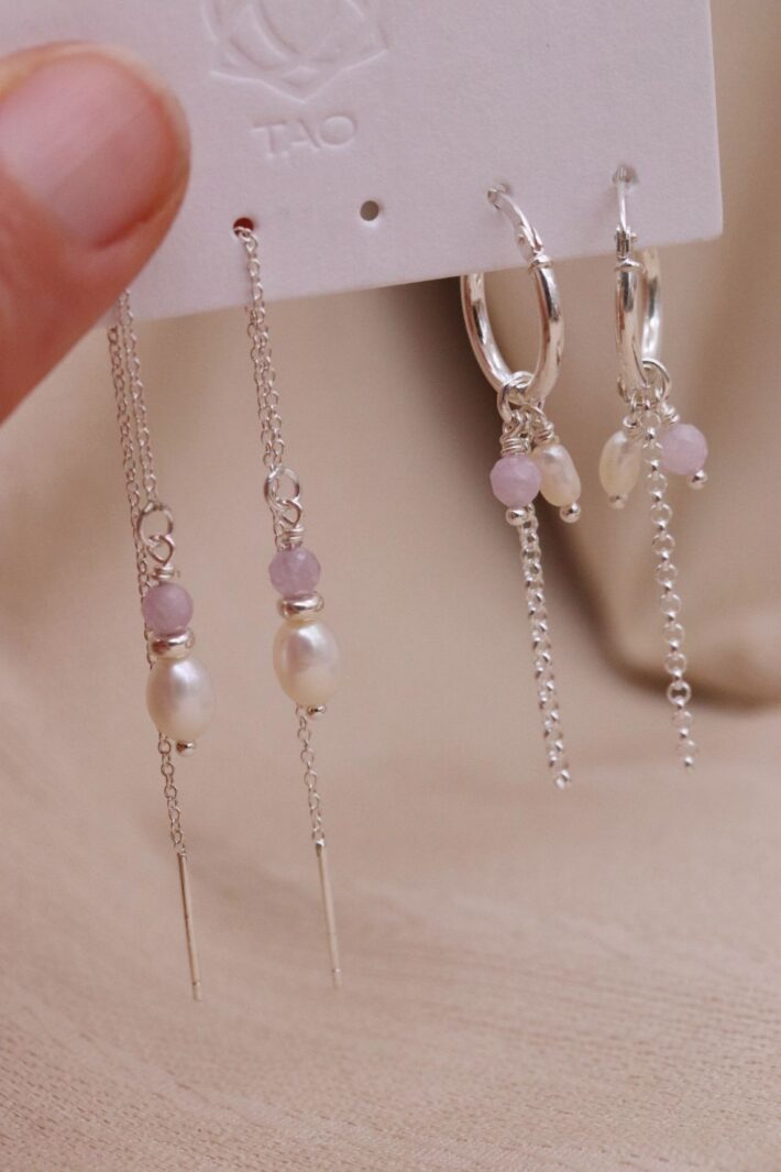 סט עגילי קונזייט סגולות בשילוב פנינים טבעיות לבנות מכסף 925 (2)