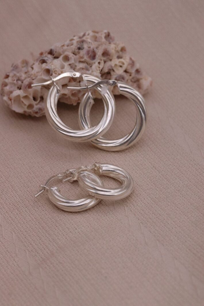 עגילי חישוק עבים מסולסלים מכסף 925