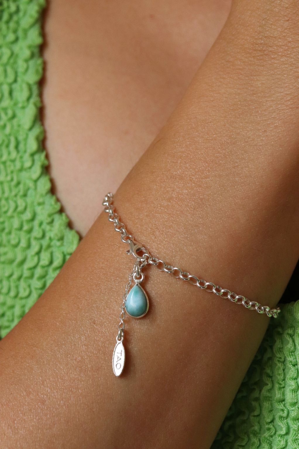 צמיד לולאות מכסף בשילוב אבן חן לרימר תכלת בצורת טיפה מכסף 925 (2)