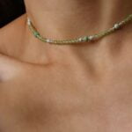 שרשרת אבני חן צמודה לצוואר עם אבני חן ירוקות פרידוט קריסופראס וטורקיז מכסף 925 או גולדפילד (1)