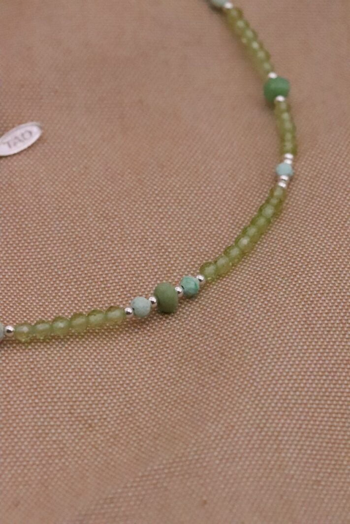 שרשרת אבני חן צמודה לצוואר עם אבני חן ירוקות פרידוט קריסופראס וטורקיז מכסף 925 או גולדפילד (2)