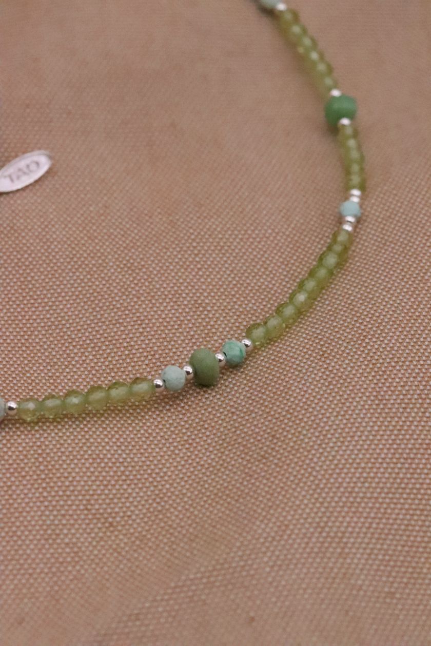 שרשרת אבני חן צמודה לצוואר עם אבני חן ירוקות פרידוט קריסופראס וטורקיז מכסף 925 או גולדפילד (2)