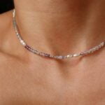 שרשרת אבנים צמודה לצוואר בשילוב אבני פלורייט ירוקות סגולות ופנינים לבנות טבעיות מכסף 925 או גולדפילד (3)