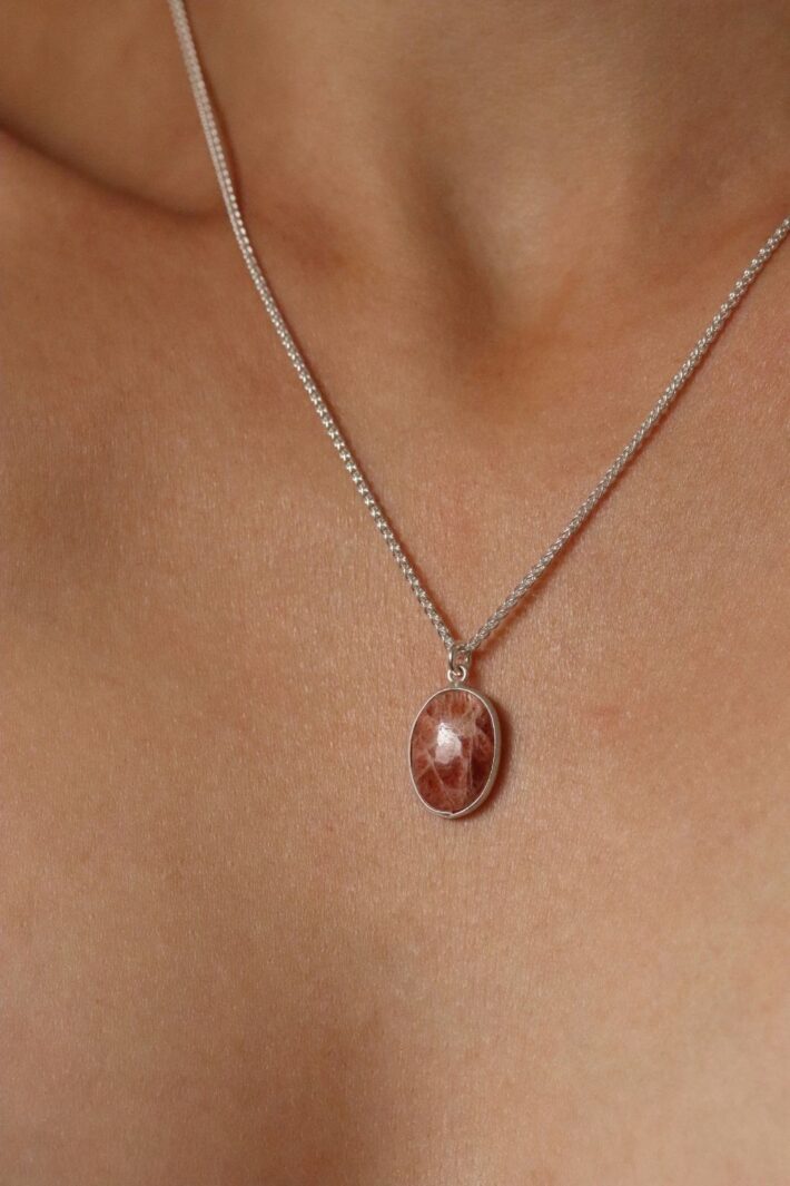 שרשרת חבל עדינה בשילוב אבן חן סאנסטון כתומה בצורת אליפסה מכסף 925 (2)