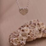 שרשרת לולאות עדינה עם תליון לב מרוקע מכסף 925 (1)