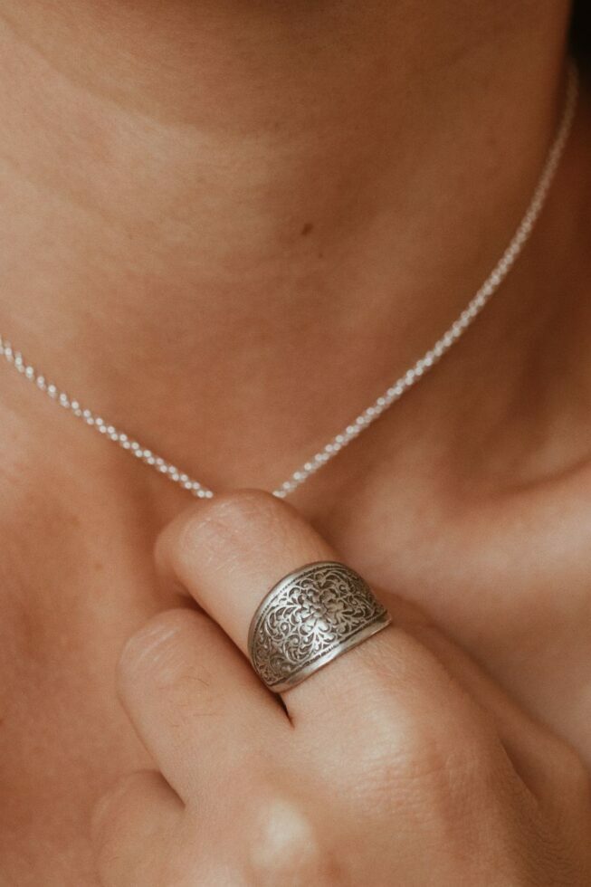 טבעת כסף אתנית מעוטרת מכסף 925