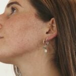 סט עגילי חישוק לאישה מכסף אמיתי 925 בשילוב אבני חן אמרלד ירוקות ופנינים לבנות כסף 925 (1)