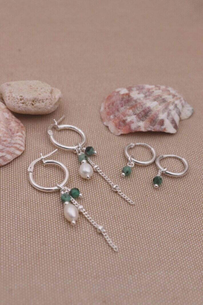 סט עגילי חישוק לאישה מכסף אמיתי 925 בשילוב אבני חן אמרלד ירוקות ופנינים לבנות כסף 925 (2)