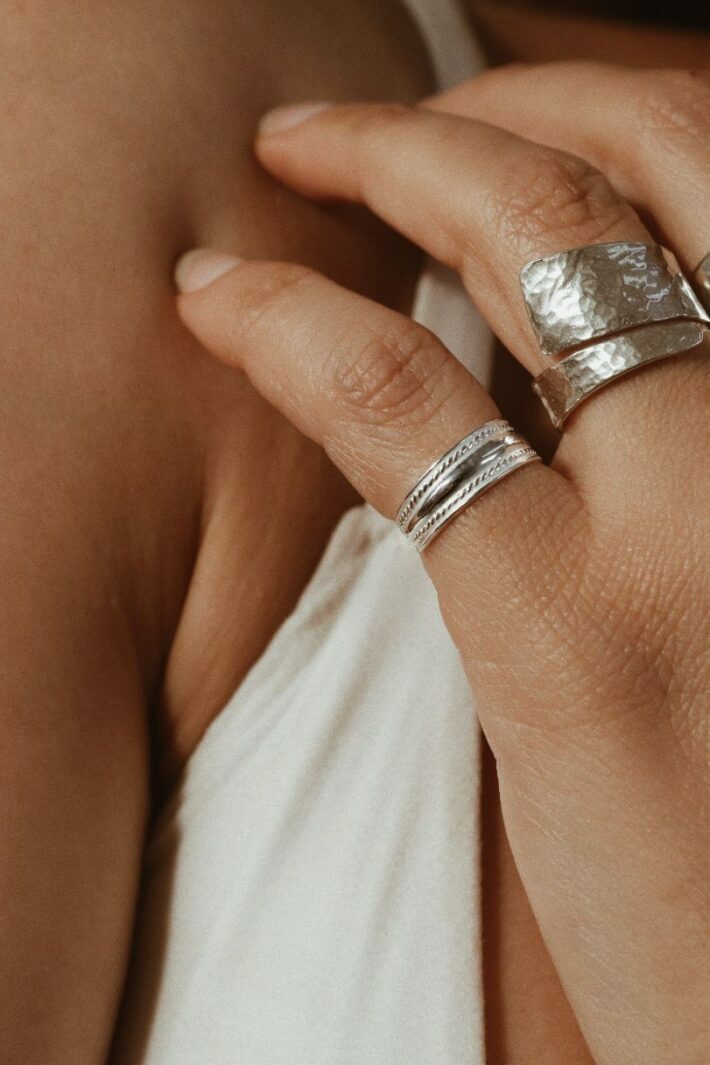 טבעת זרת טבעת רגל מעוטרת פתוחה מאחורה מכסף 925