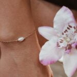 צמיד פנינה עדין ומיוחד מכסף אמיתי או ציפוי זהב (1)