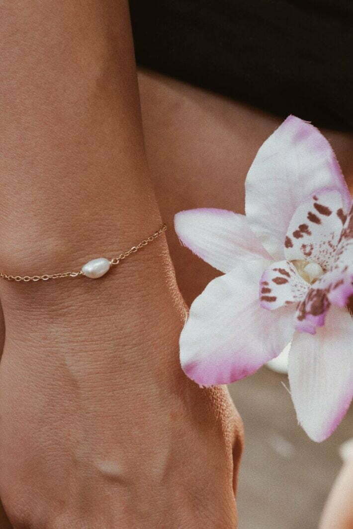 צמיד פנינה עדין ומיוחד מכסף אמיתי או ציפוי זהב (1)