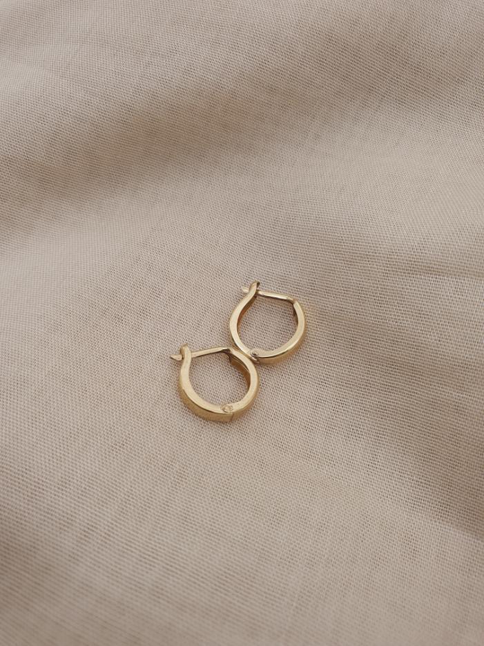 חישוקי זהב קטנים. עגילי חישוק זהב אמיתי. עגילי חישוק זהב לילדות. זהב 14 קראט