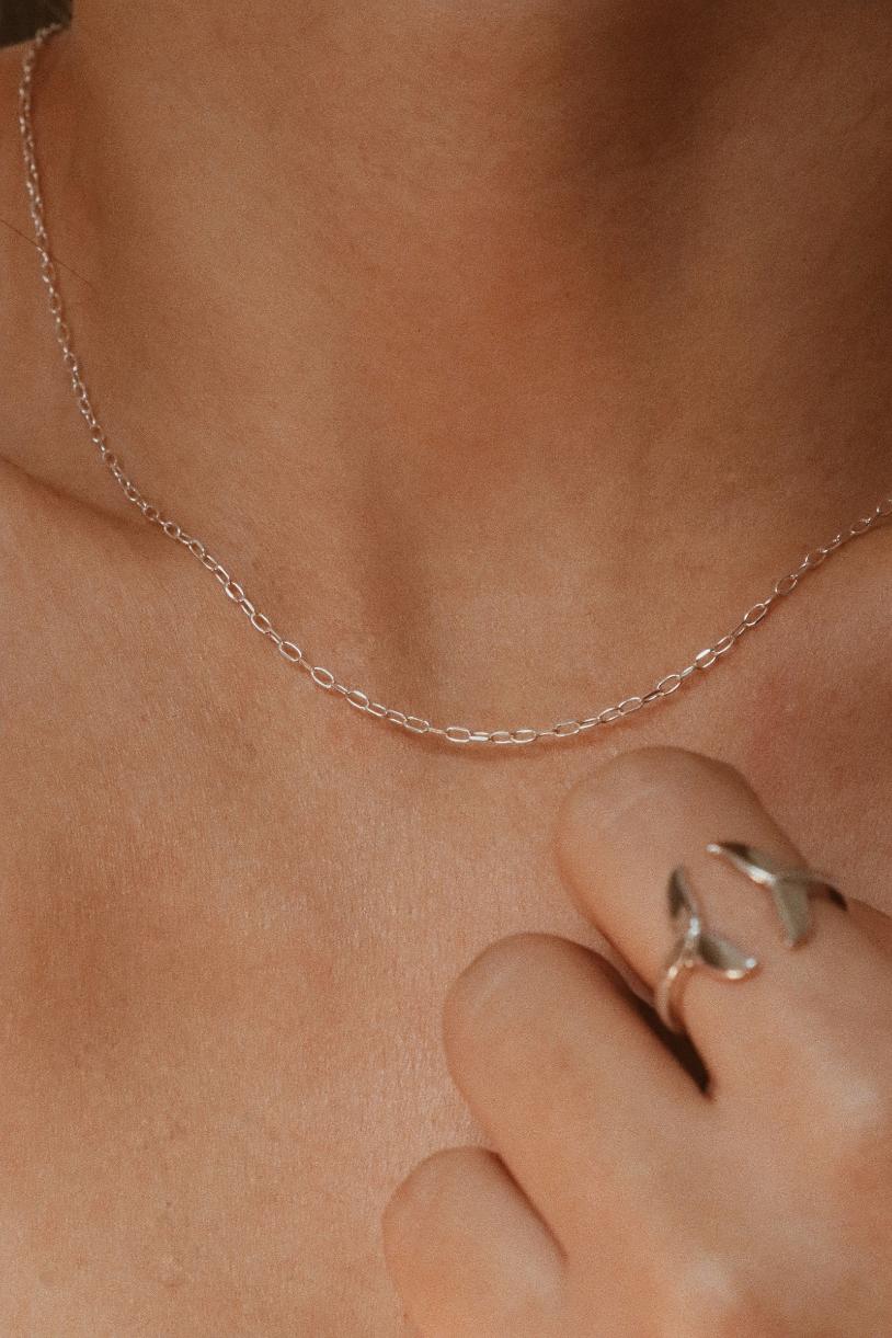 שרשרת כסף ללא תליון. שרשרת לולאות עדינה מכסף 925 (2)