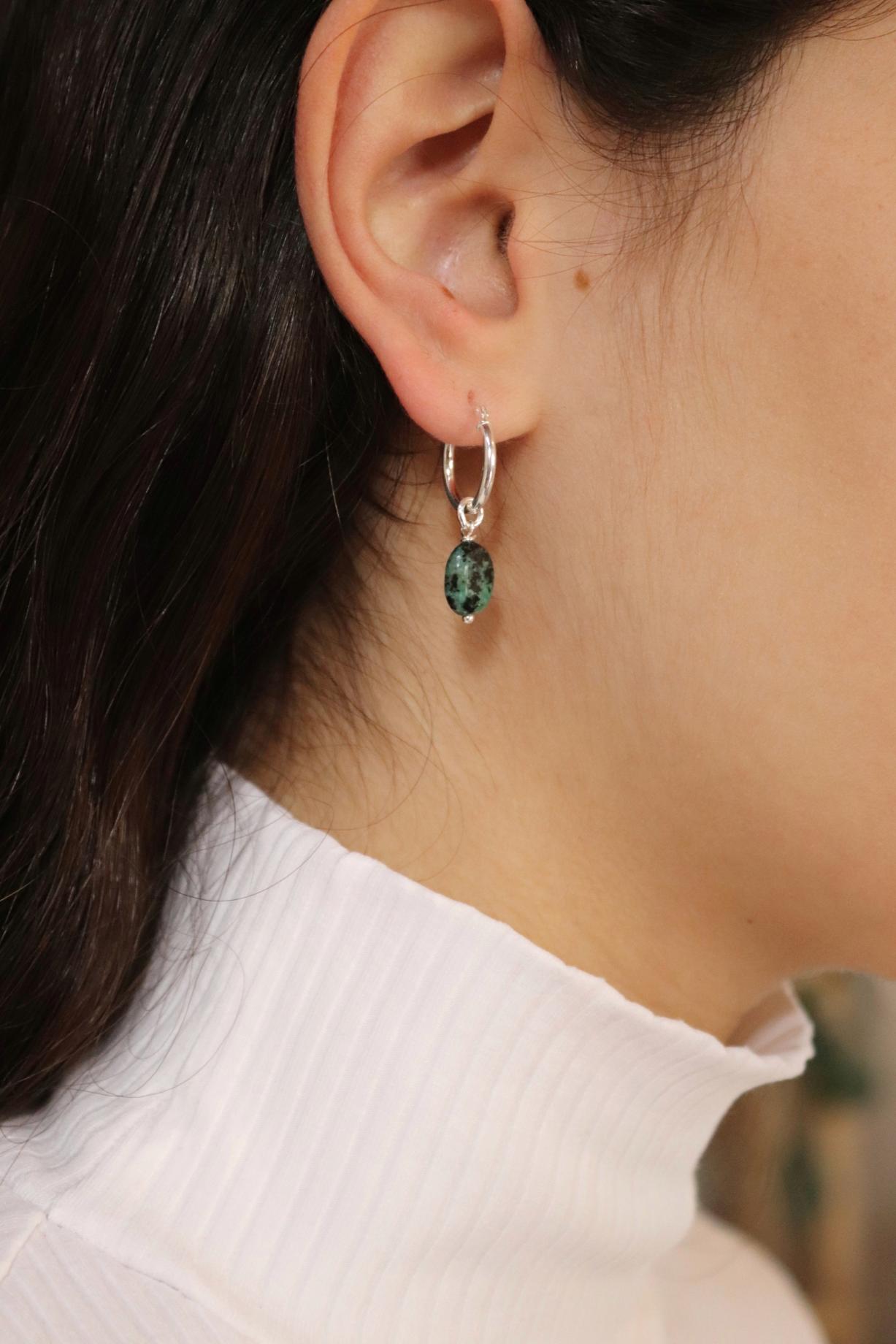 עגילי חישוק קטנים מכסף 925 עם אבני טורקיז