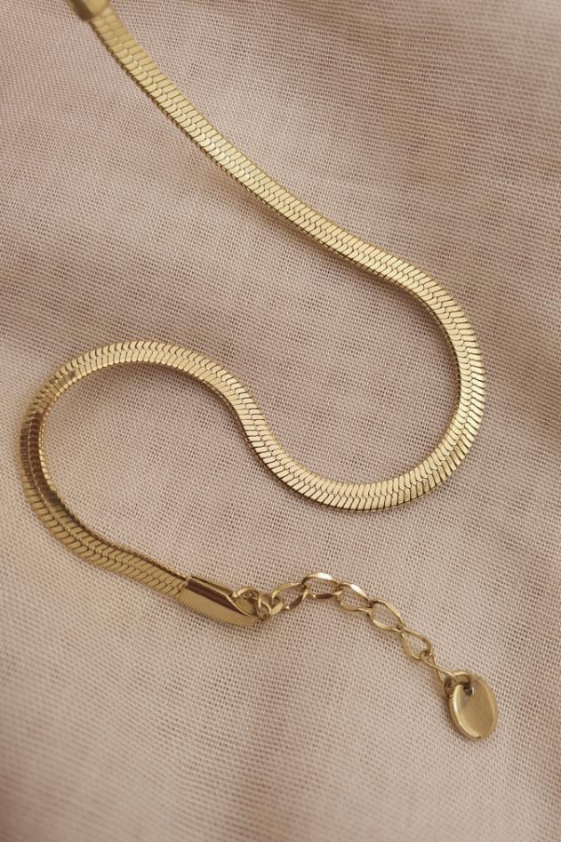 צמיד זהב חלק ושטוח. צמידי זהב מיוחדים. צמידי יד לאישה (1)